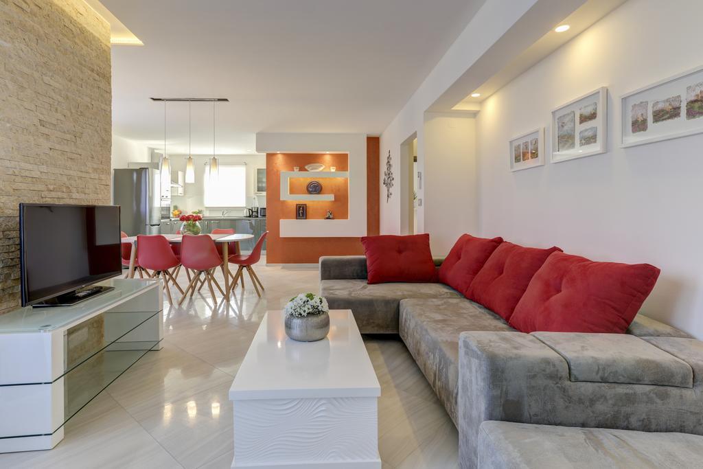 Viras Luxury Holiday Premantura Exterior foto