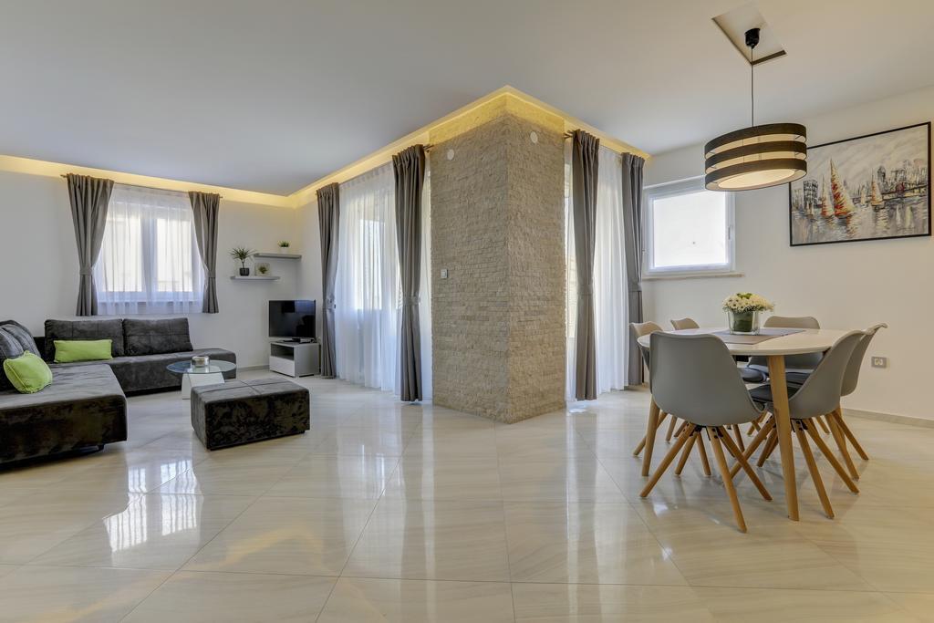 Viras Luxury Holiday Premantura Exterior foto